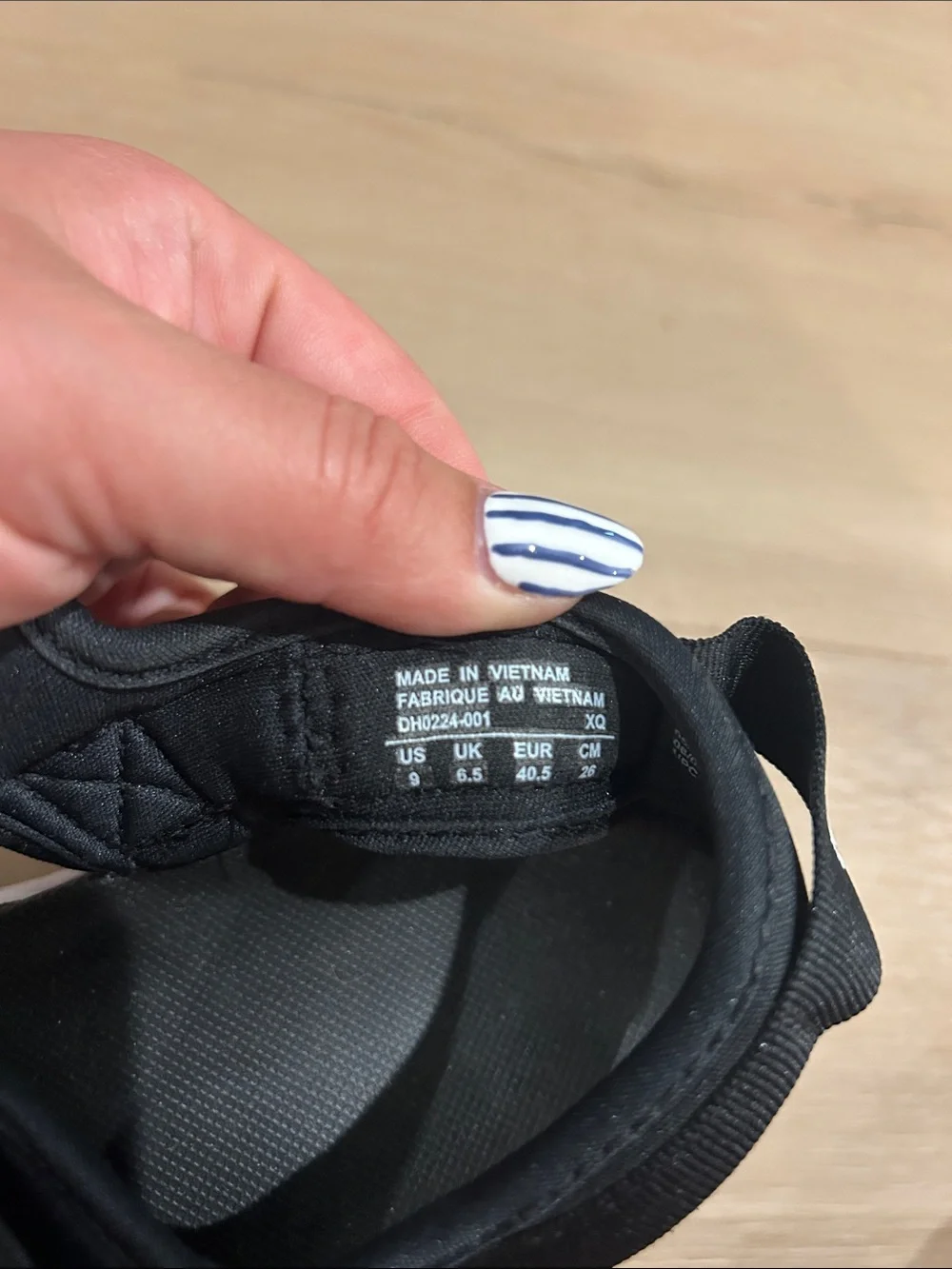 Nike Black and White Women’s Sport Sandals
